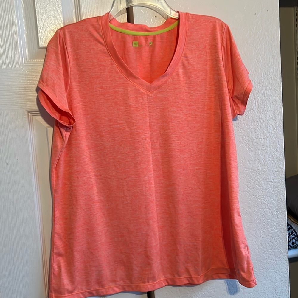 XL Workout shirt